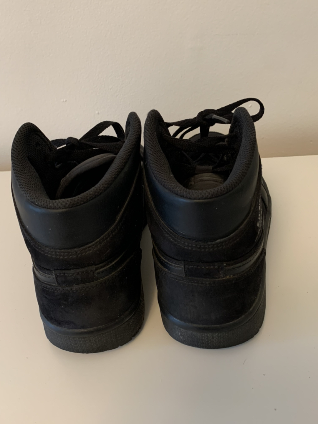 AIR JORDAN 1 mid. Size 9 (women) 7.5 (men) - photo 2
