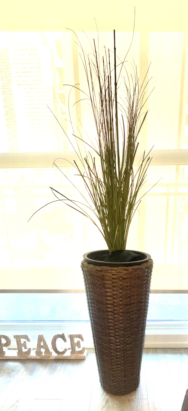 Hampton Bay 24-inch Round Wicker Planter image indicator(5)