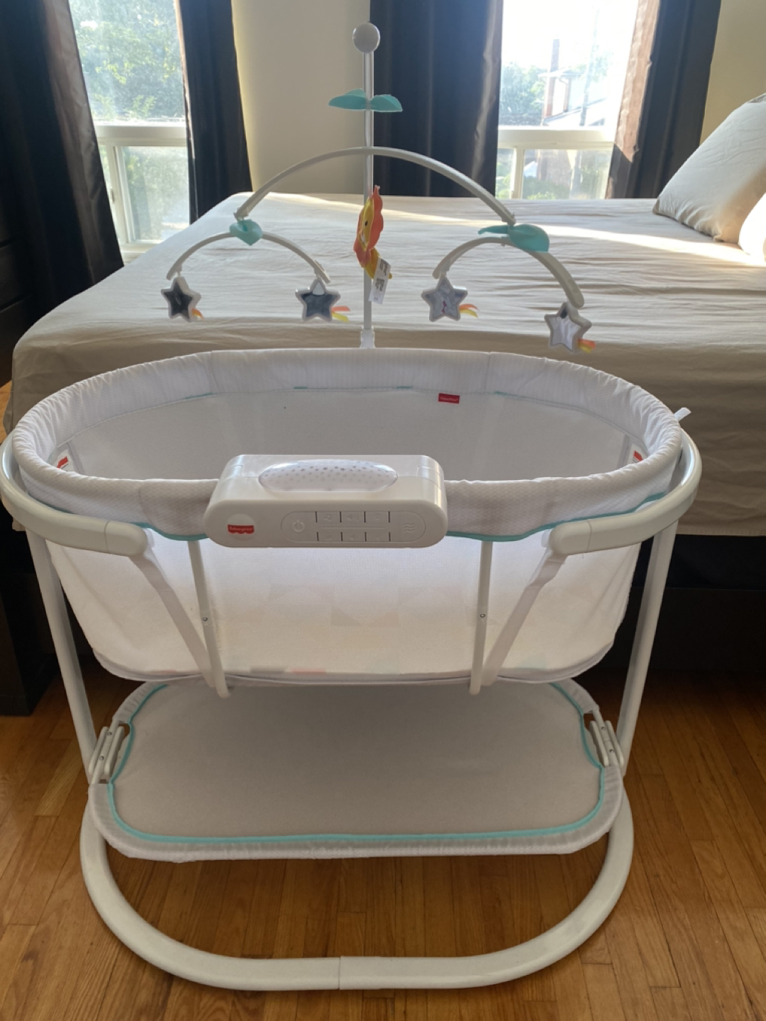 Fisher-Price Soothing Motions Bassinet - photo 2