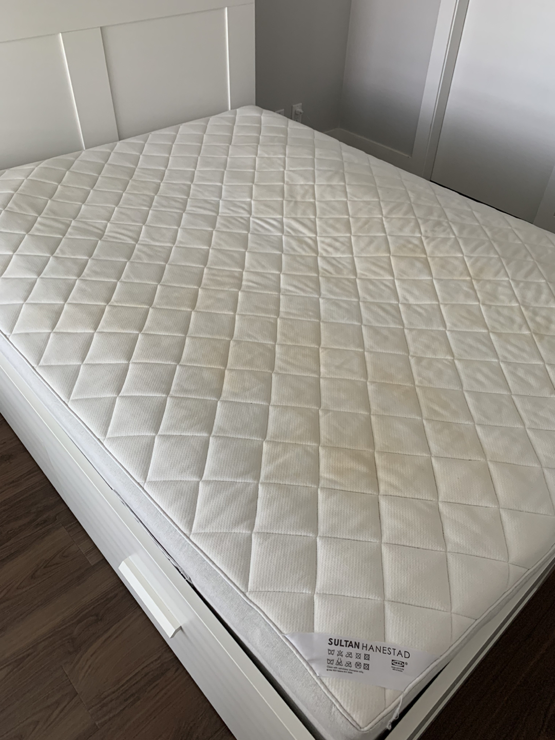 Free Queen Mattress thumbnail