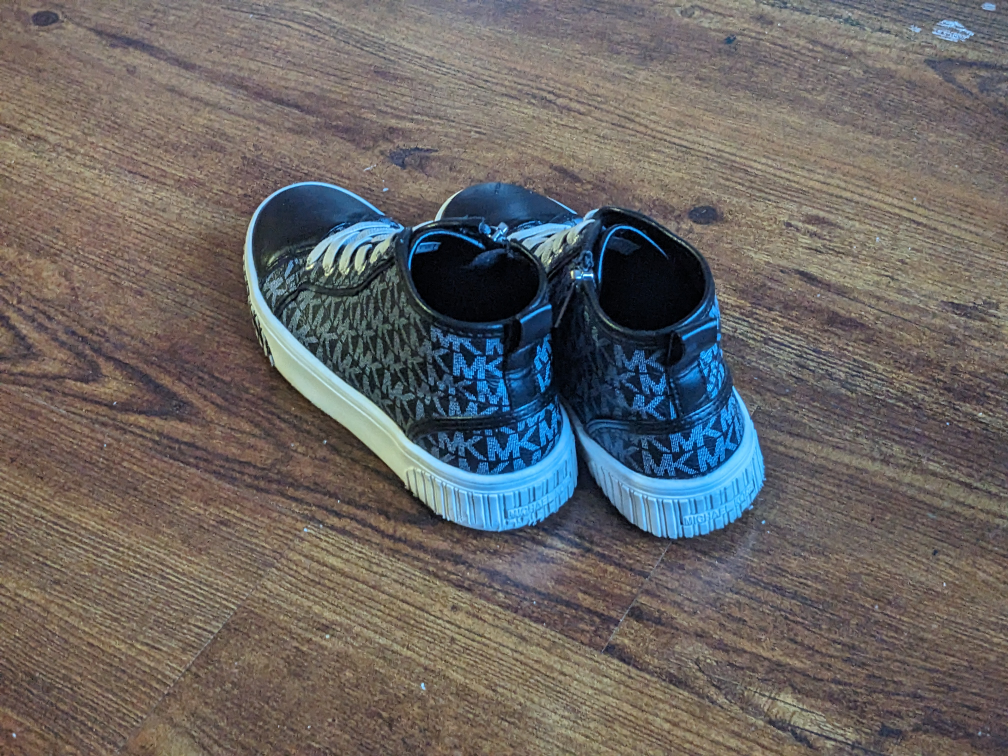 Big Kid high tops size 1 $25 OBO - photo 4