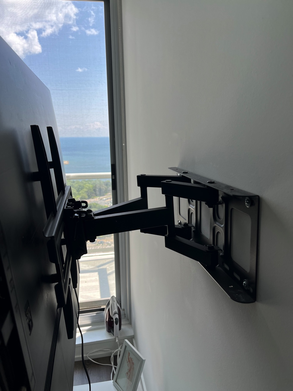 Samsung Smart TV 55" Q60B QLED 4K UHD HDR Dual LED image indicator(2)