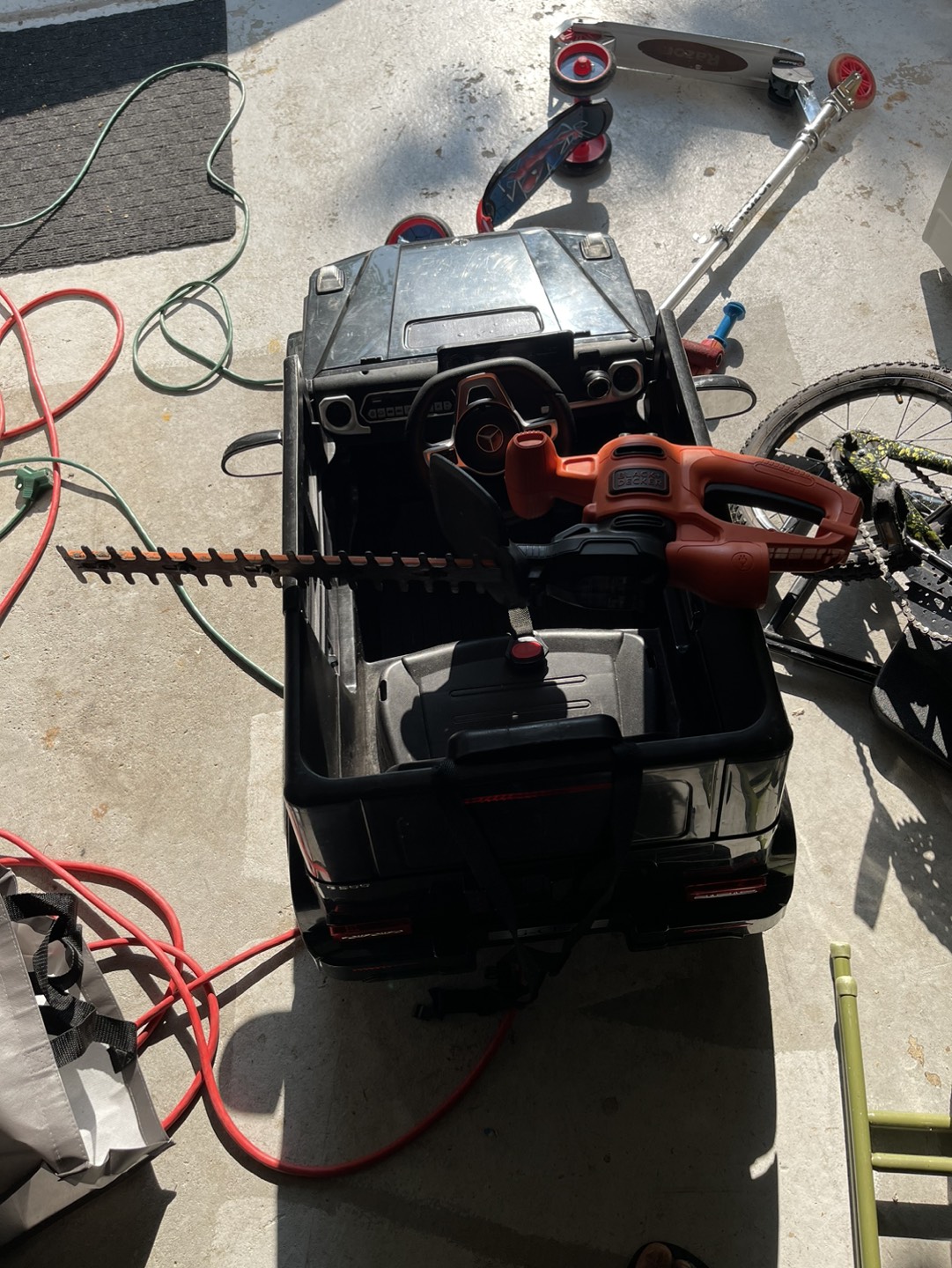 Garden and lawn maintenance equipment - photo 5