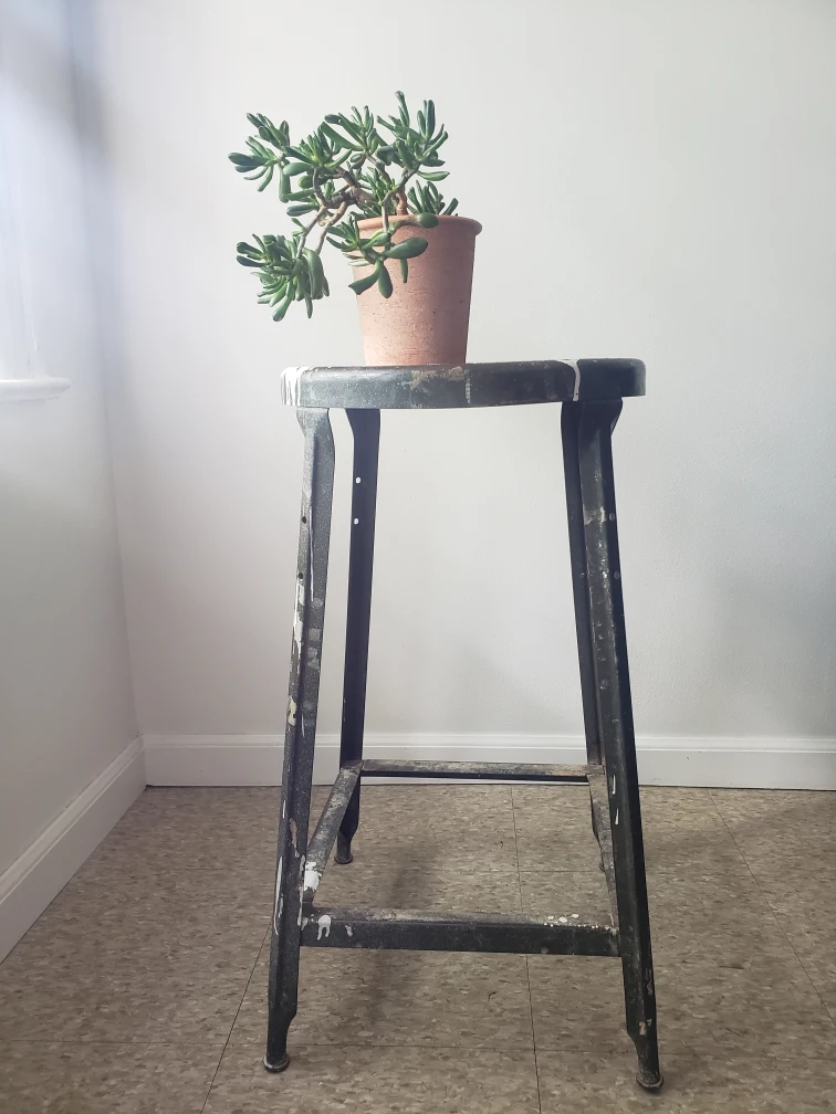 VINTAGE METAL GREEN SHOP STOOL -RETRO ROUND