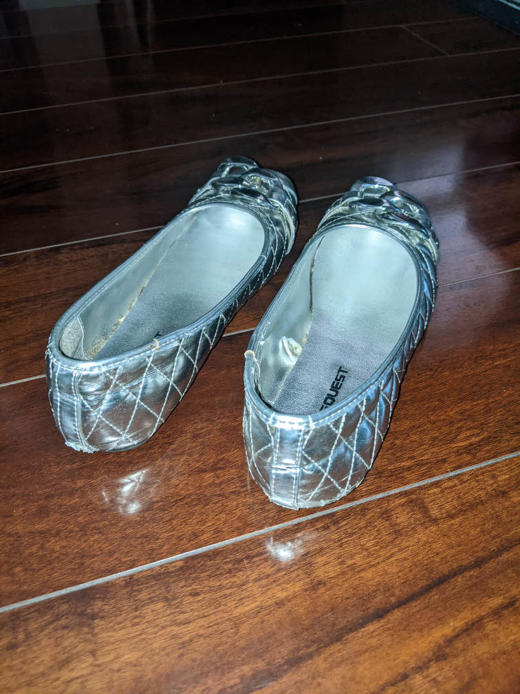 Silver Pleated Buckle Design Request Flats image indicator(5)