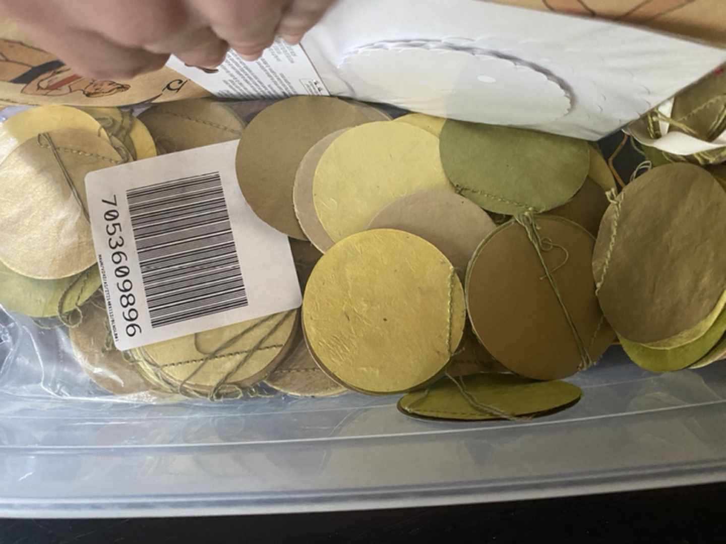 Box of bunting and banners - photo 4