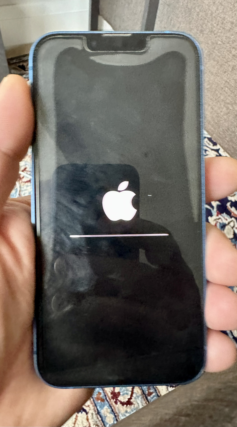 iPhone 13 128gb cellphone - photo 2