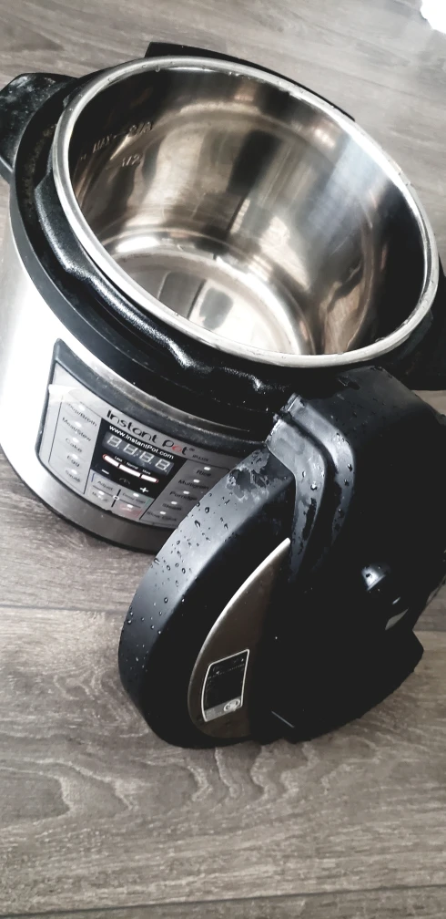 Instant Pot Lux Pressure cooker - photo 2