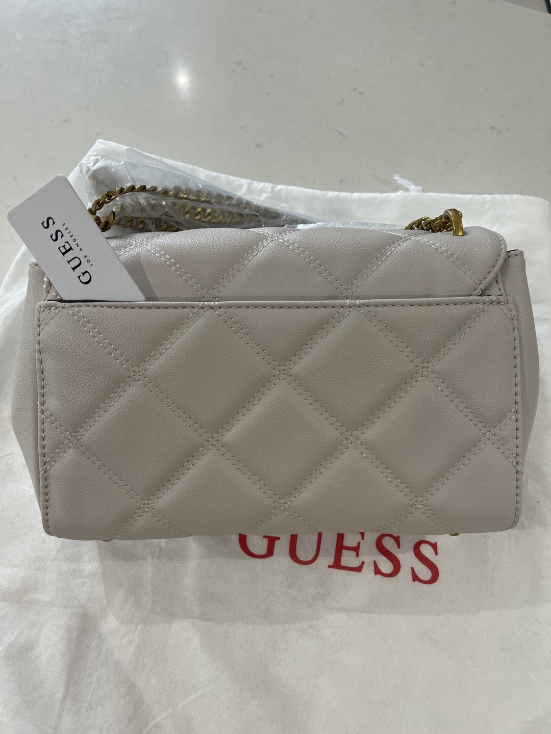 GUESS - photo 5