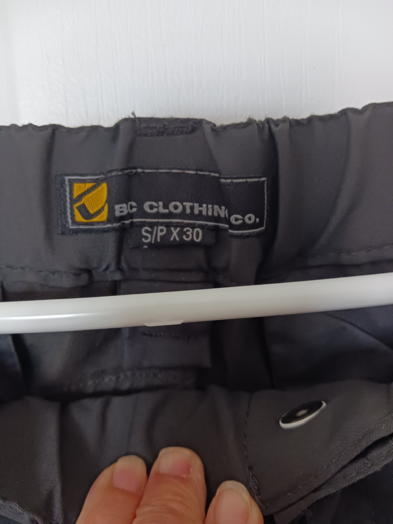 Men's black pants cum shorts image indicator(7)