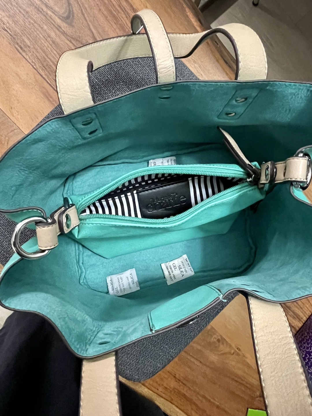 Charming Charlie Crossbody Bag image indicator(4)