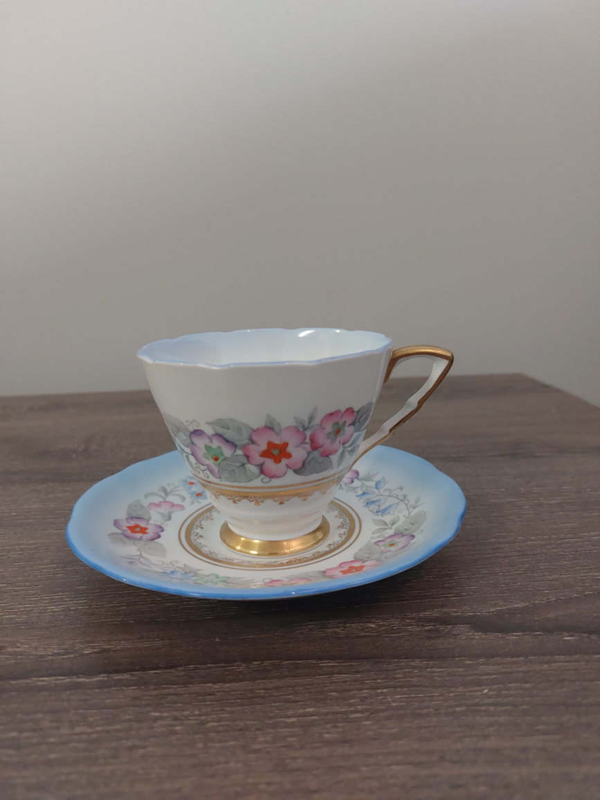 Cups and Saucers Royal Albert and Royal Stafford - photo 5