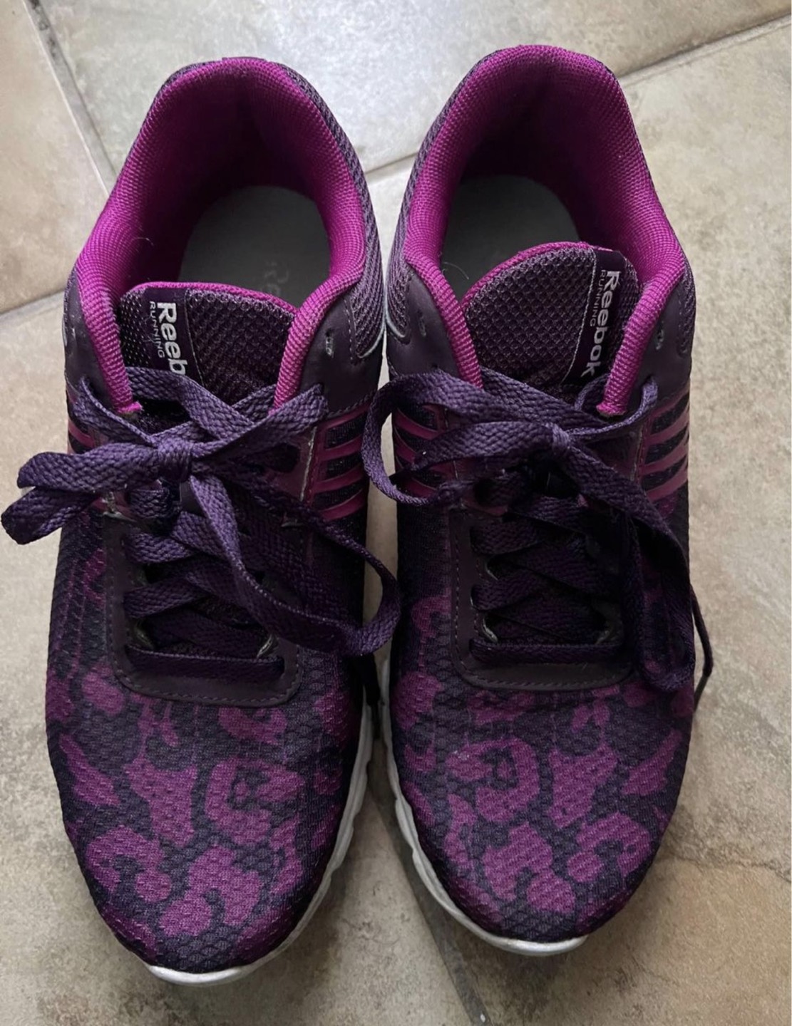 Reebok shoes for women size 7 image indicator(3)