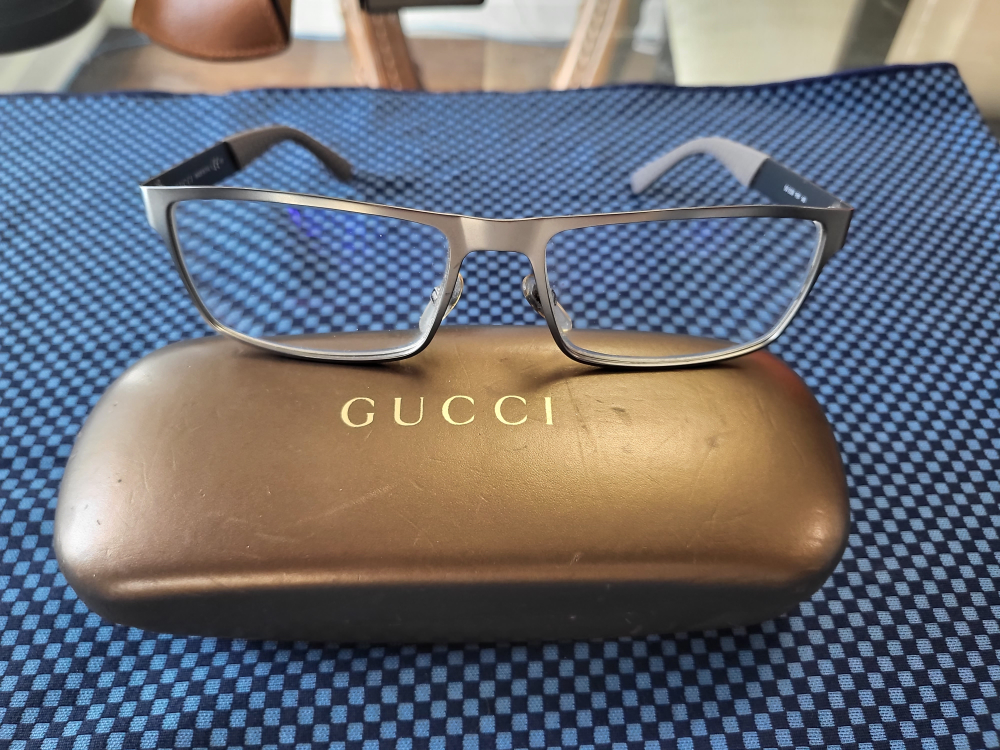 Gucci glasses frame thumbnail