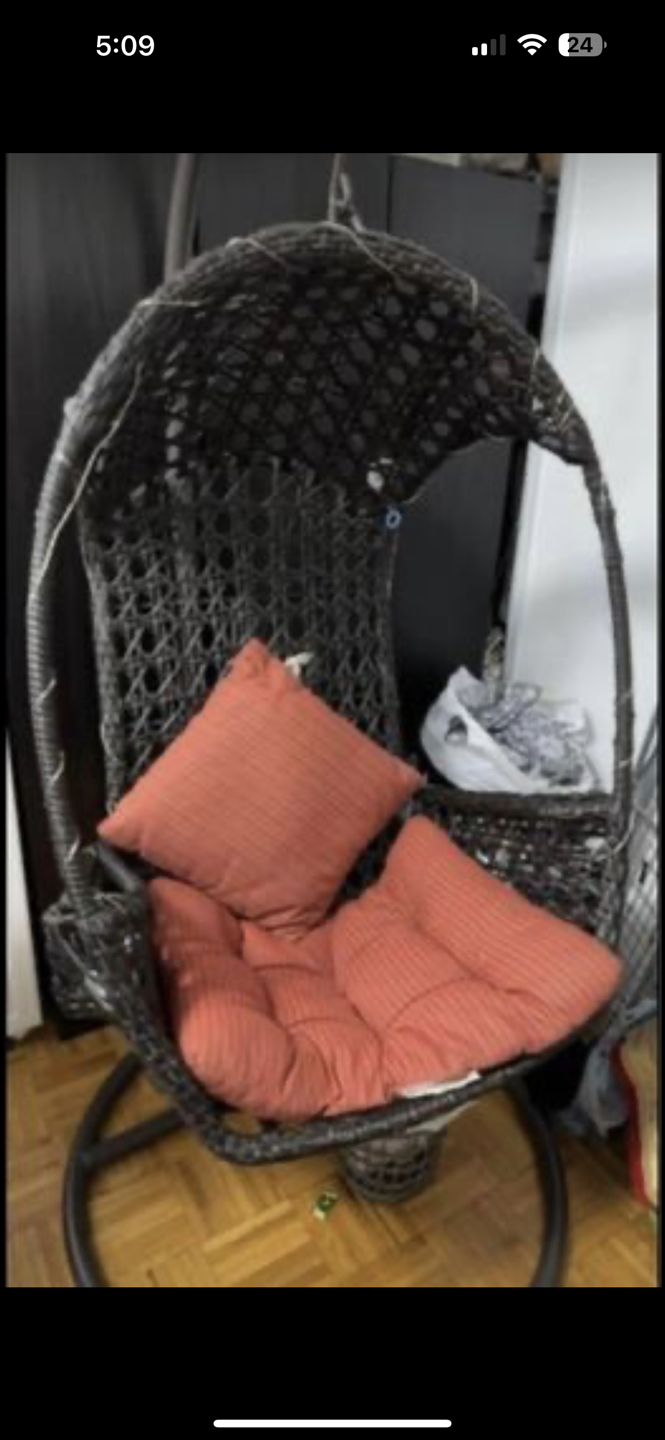 Patio swing (NEED IT GONE SOON AS POSSIBLE) thumbnail