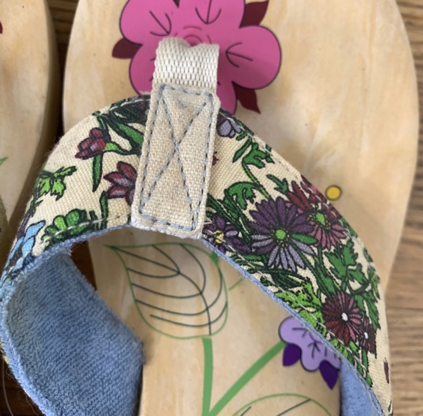 Cutest Comfy Sketchers Sandals🌸💜 image indicator(5)