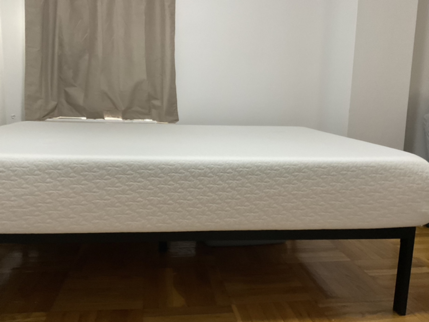 Zinus 10 Inch Green Tea Memory Foam mattress+bed frame full size