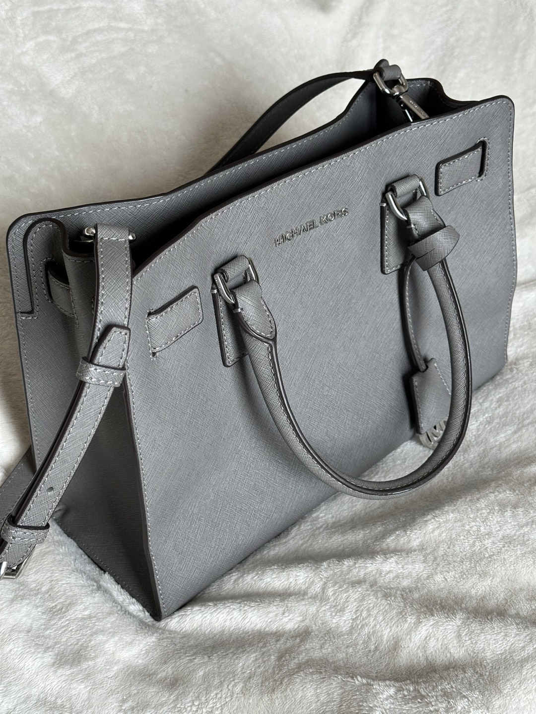 Michael Kors Grey purse thumbnail