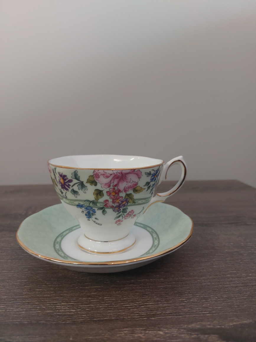 Cups and Saucers Royal Albert and Royal Stafford - photo 4