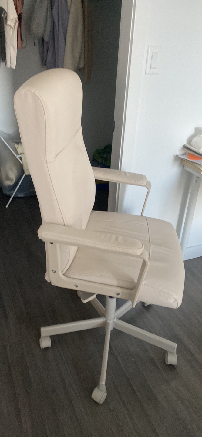 Chair - photo 2