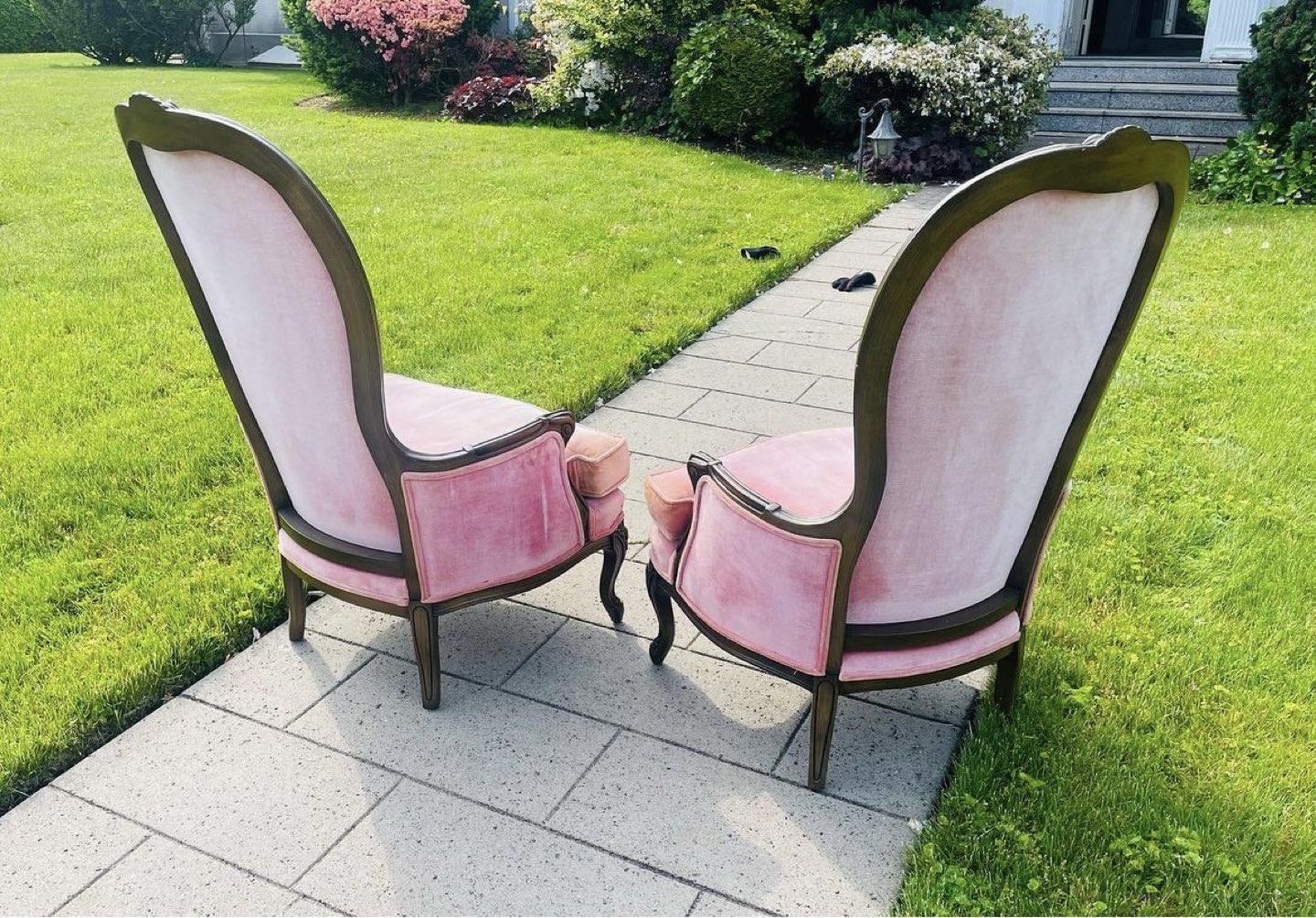 Pair of Vintage High Back Victorian Pink Armchairs - photo 5