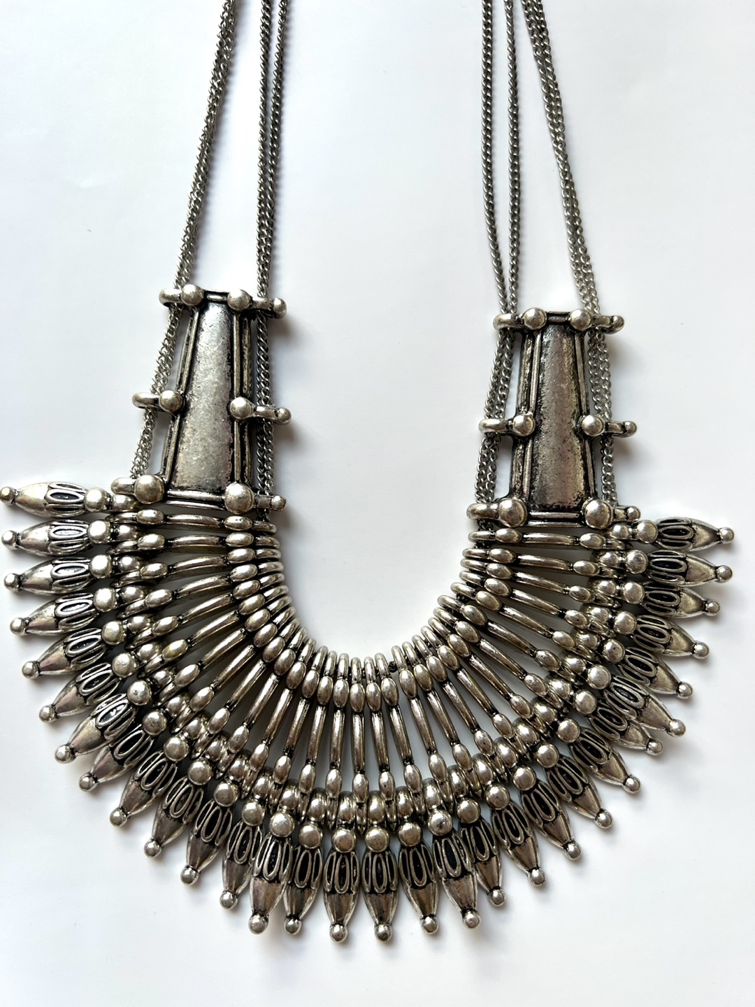 Brand new Urban Outfitters silver chunky necklace image indicator(3)