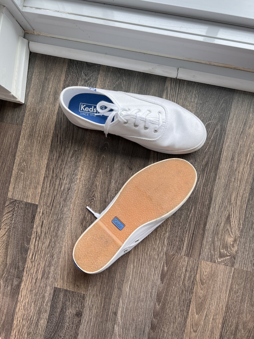 White Keds (size 8) - photo 2