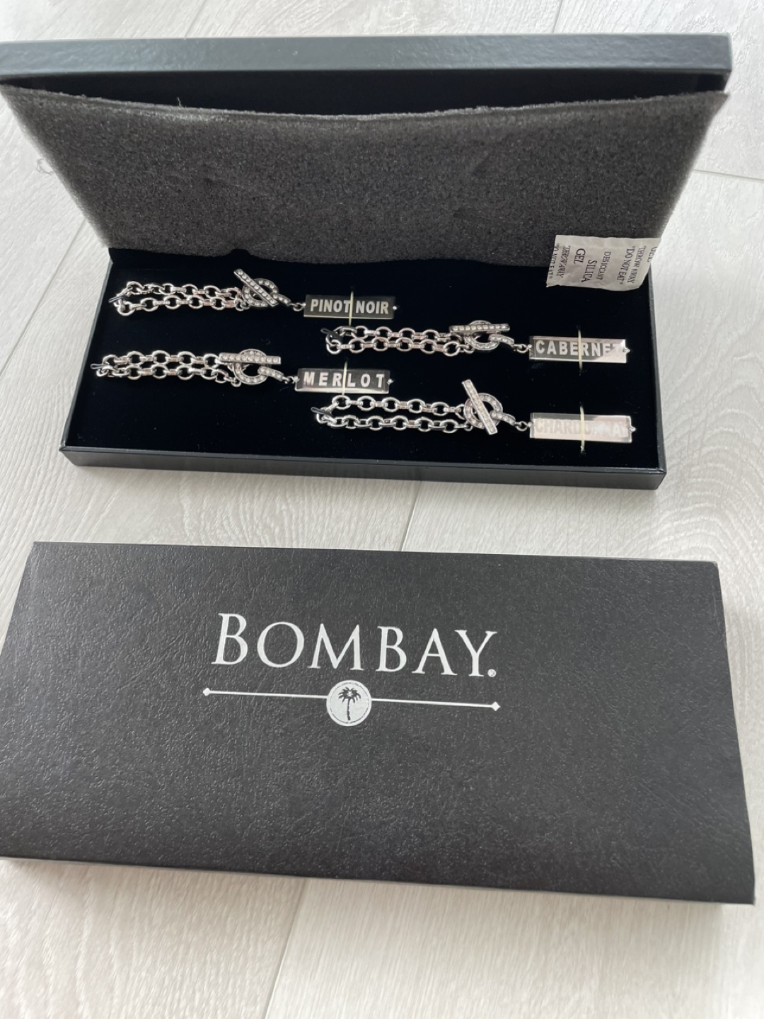 wine bottle decorations image indicator(3)