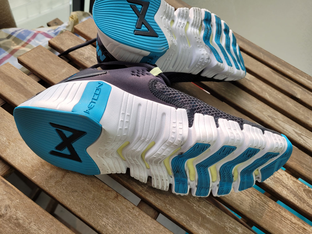 Men's sports shoe - photo 5