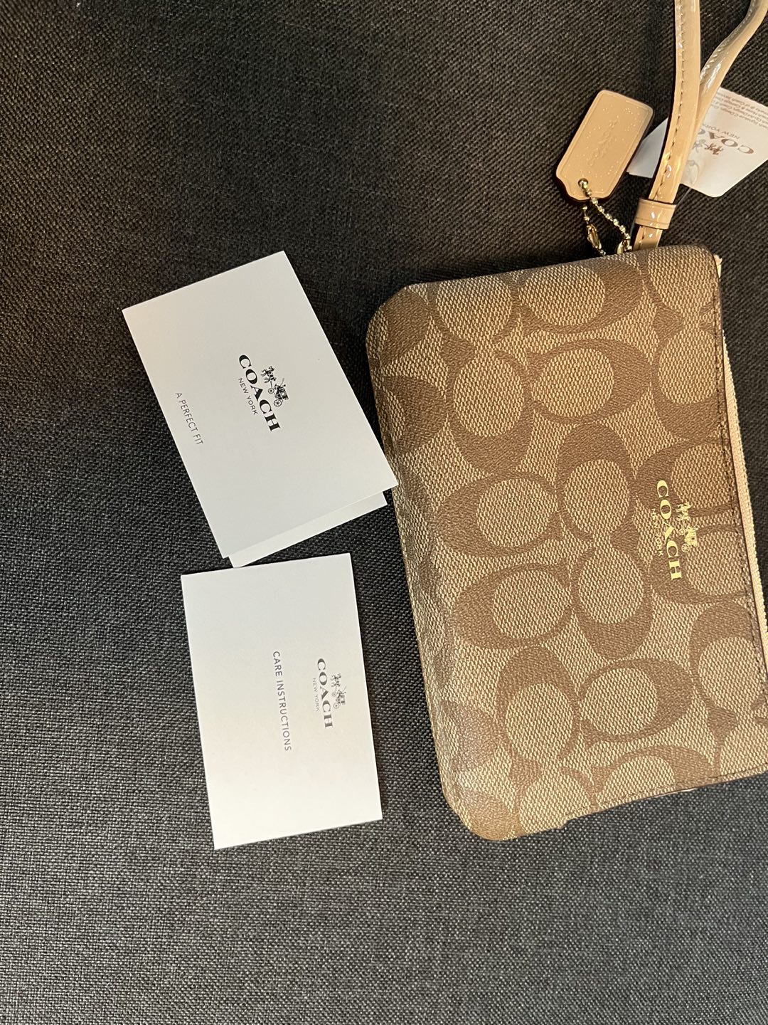 Coach wristlet - NWT thumbnail