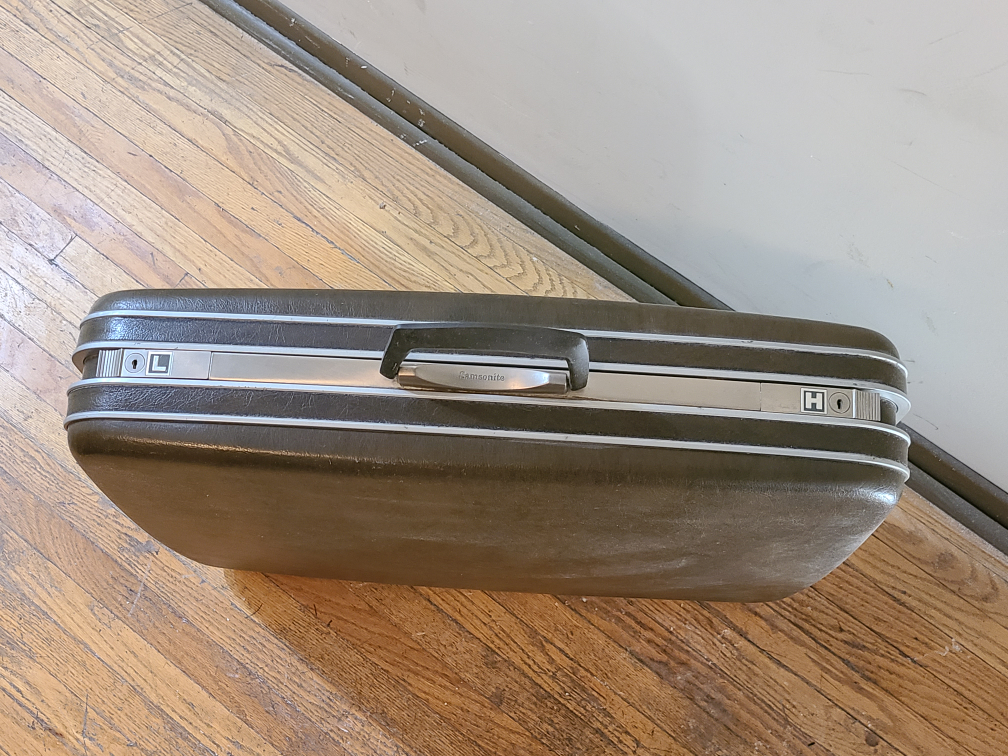 Vintage Large Samsonite Hardcase Luggage image indicator(2)