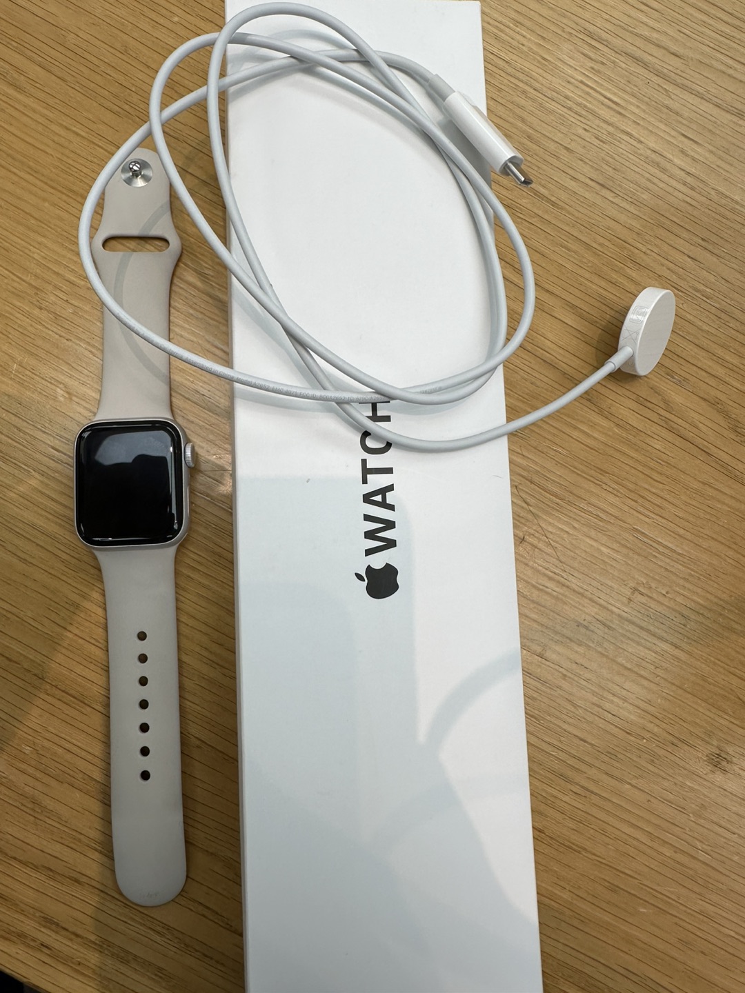 Apple Watch SE in mint condition - photo 2