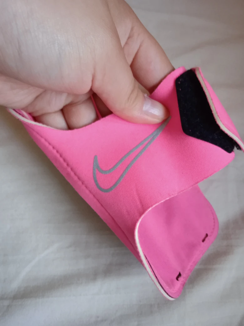 Nike phone armband image indicator(2)