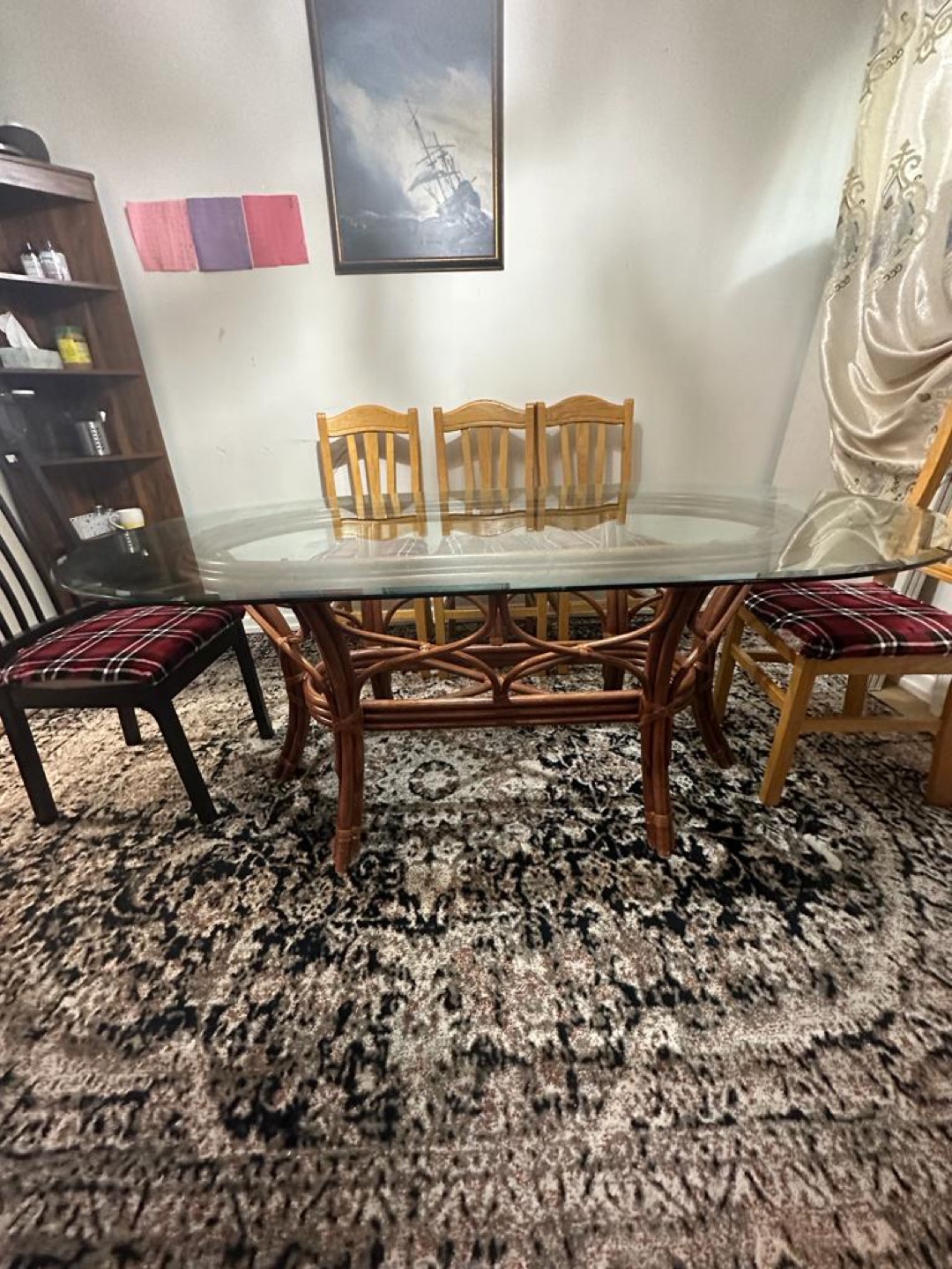Dining table and 4 chairs - photo 3
