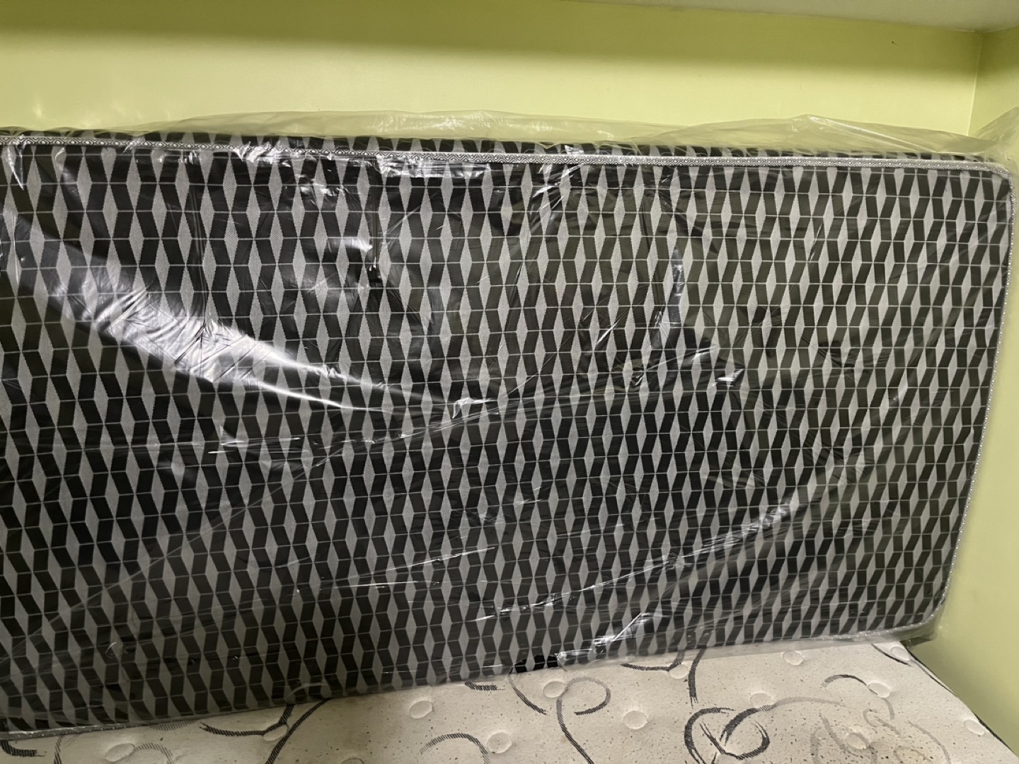 Used - like new mattress - photo 2