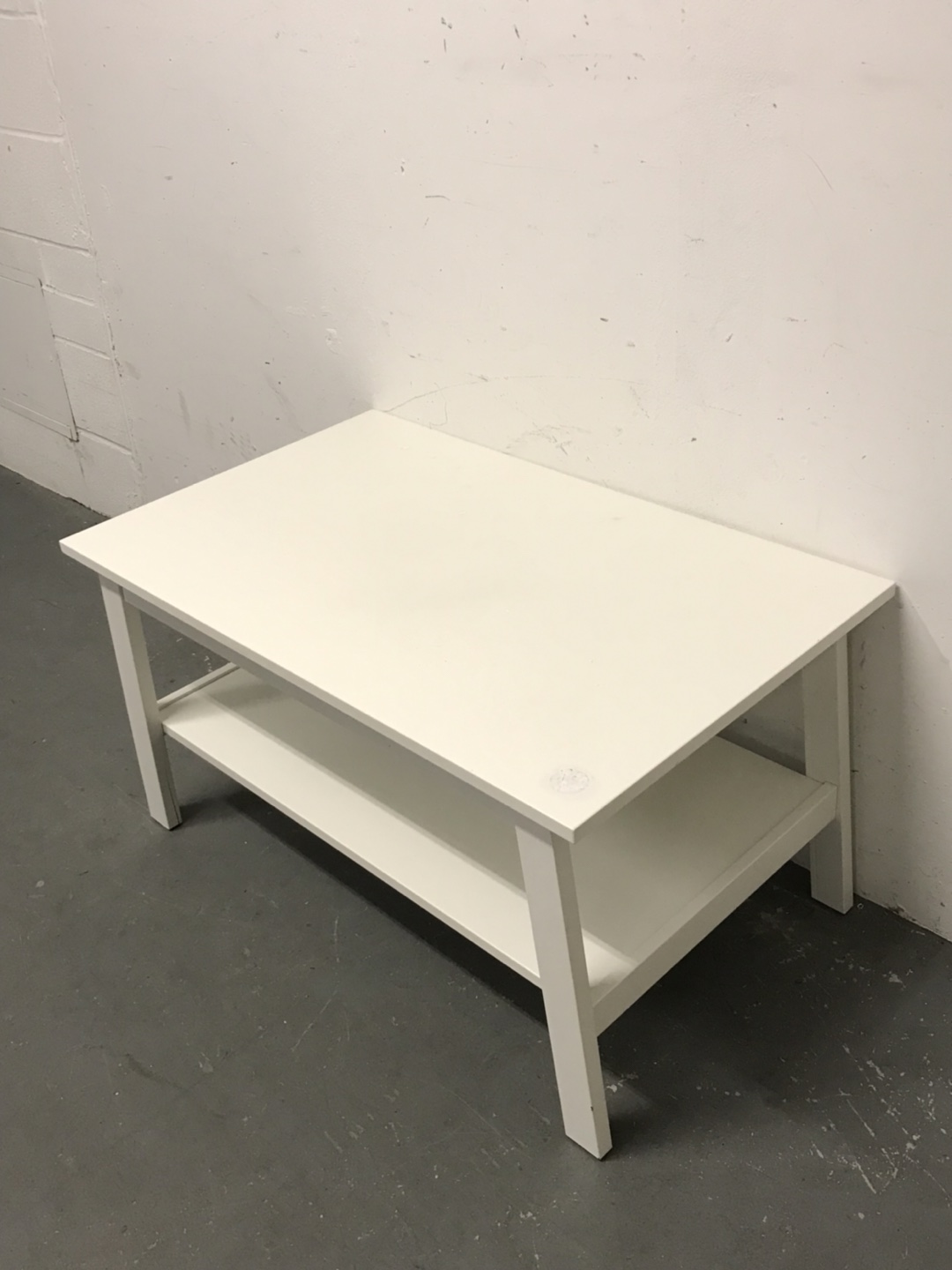 IKEA Elegant White Coffee Table 90cm Wide - photo 2