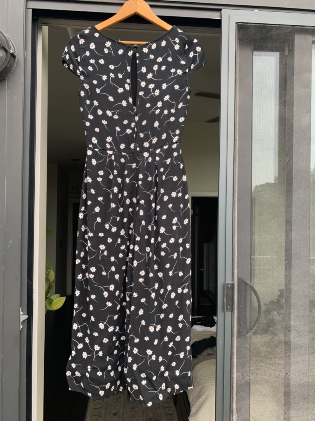 Black floral jumpsuit size s image indicator(4)