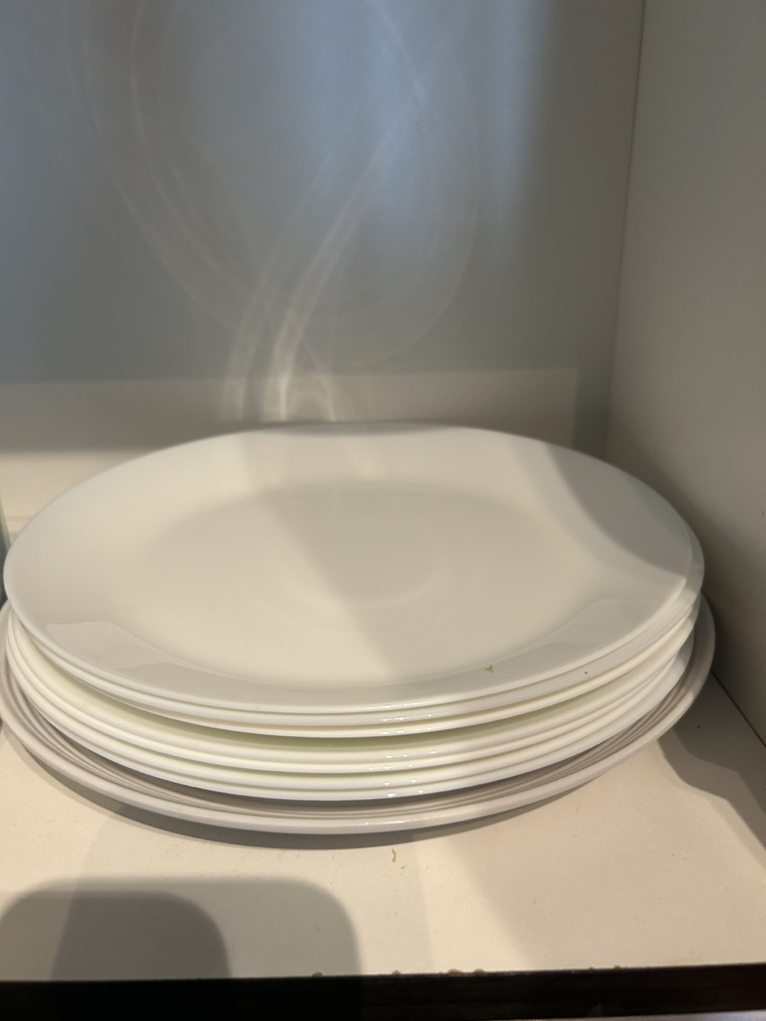 Plates, pans, cups, tupper wares