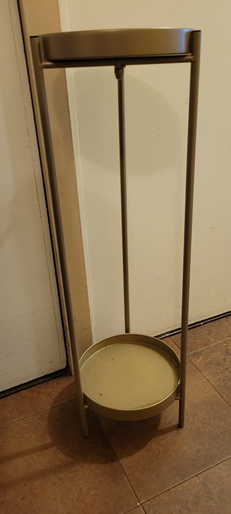 Plant stand- Gold