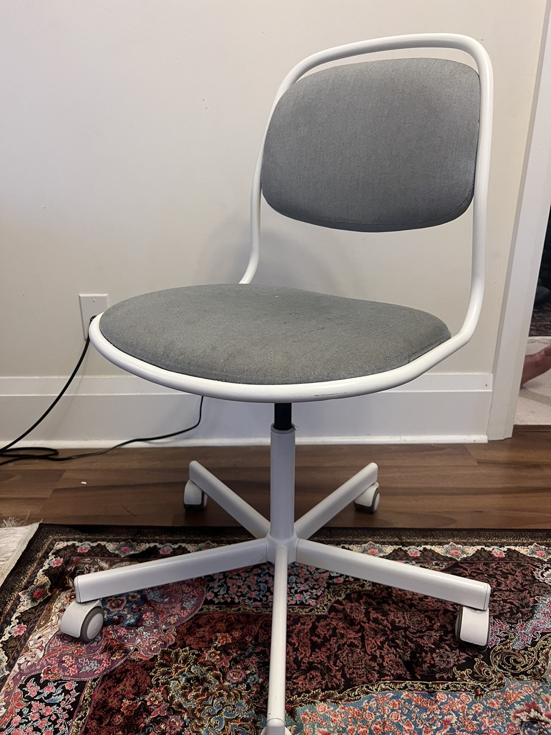Ikea Chair thumbnail