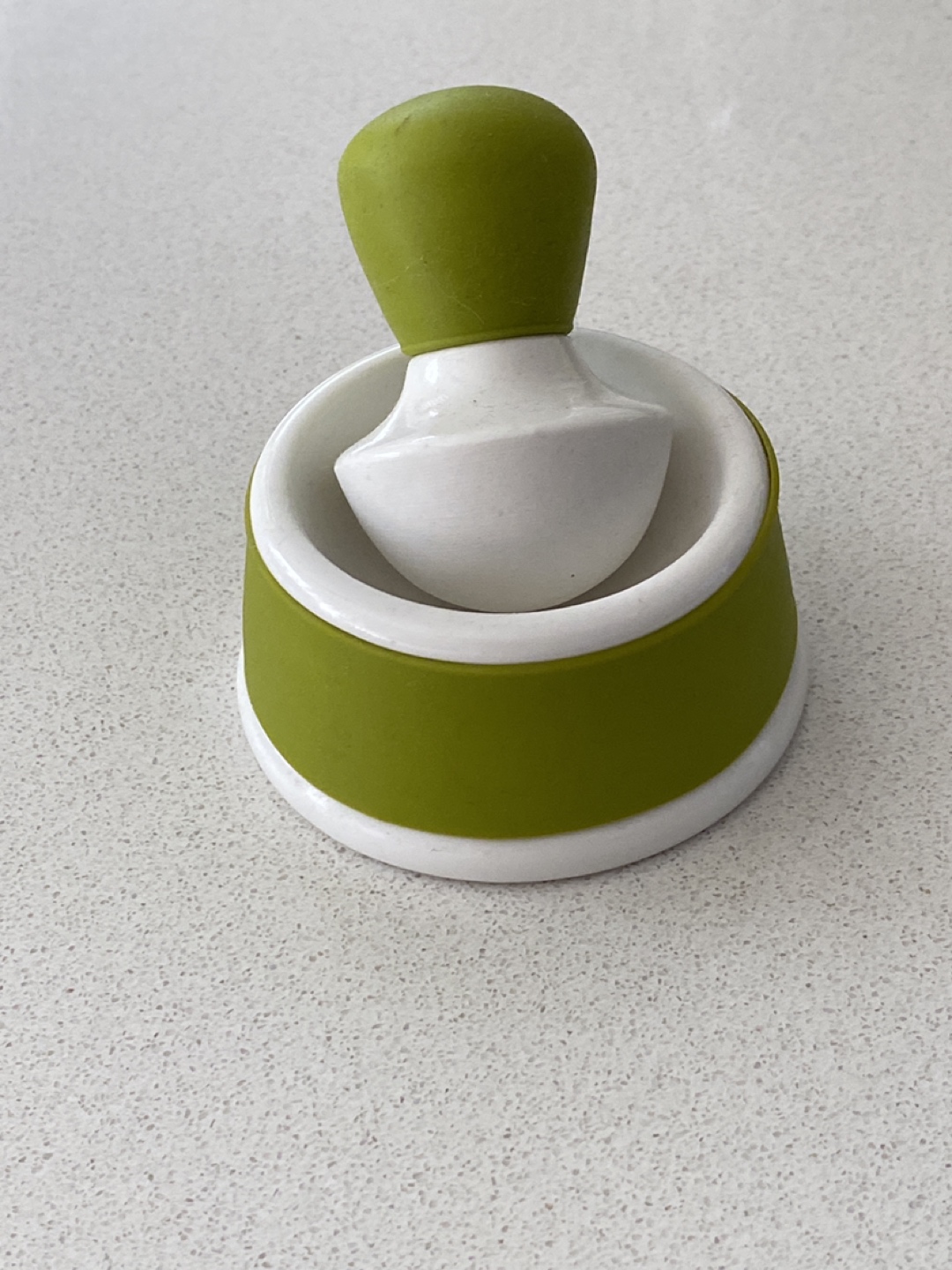 Kitchen odds and ends, silicone lids, pill holders, etc thumbnail