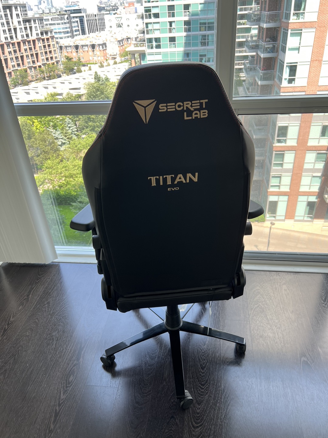 Secretlab gaming chair - photo 2