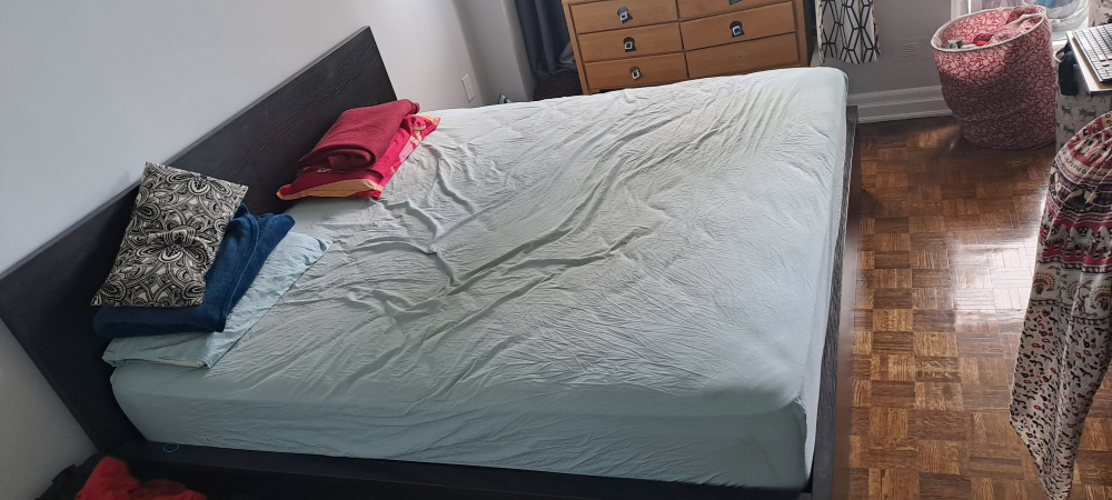 King Bed Frame IKEA Malm with 2 storage drawers - photo 3