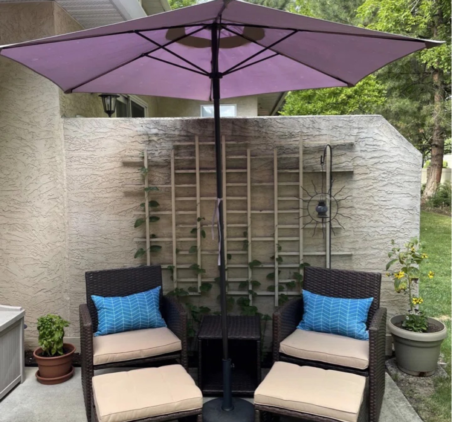 Beige brown patio set brand new