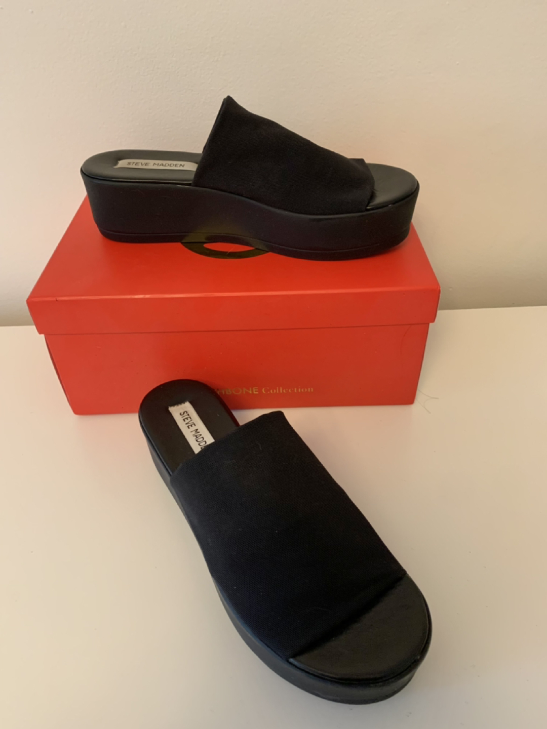 STEVE MADDEN platform slides  SIZE 9 thumbnail