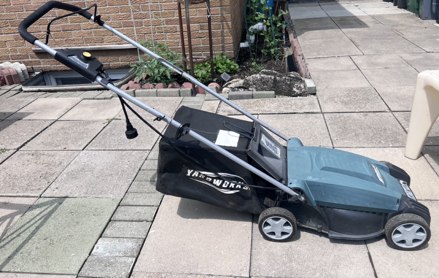 Yard works electric lawnmower - photo 2