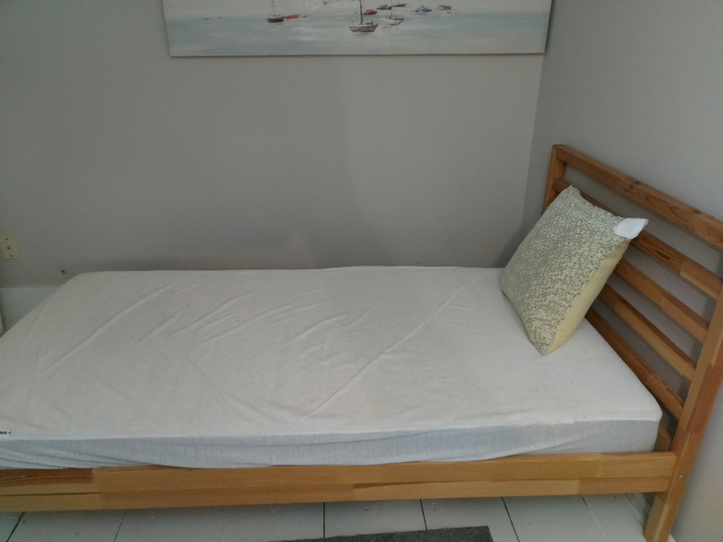 Twin bed frame