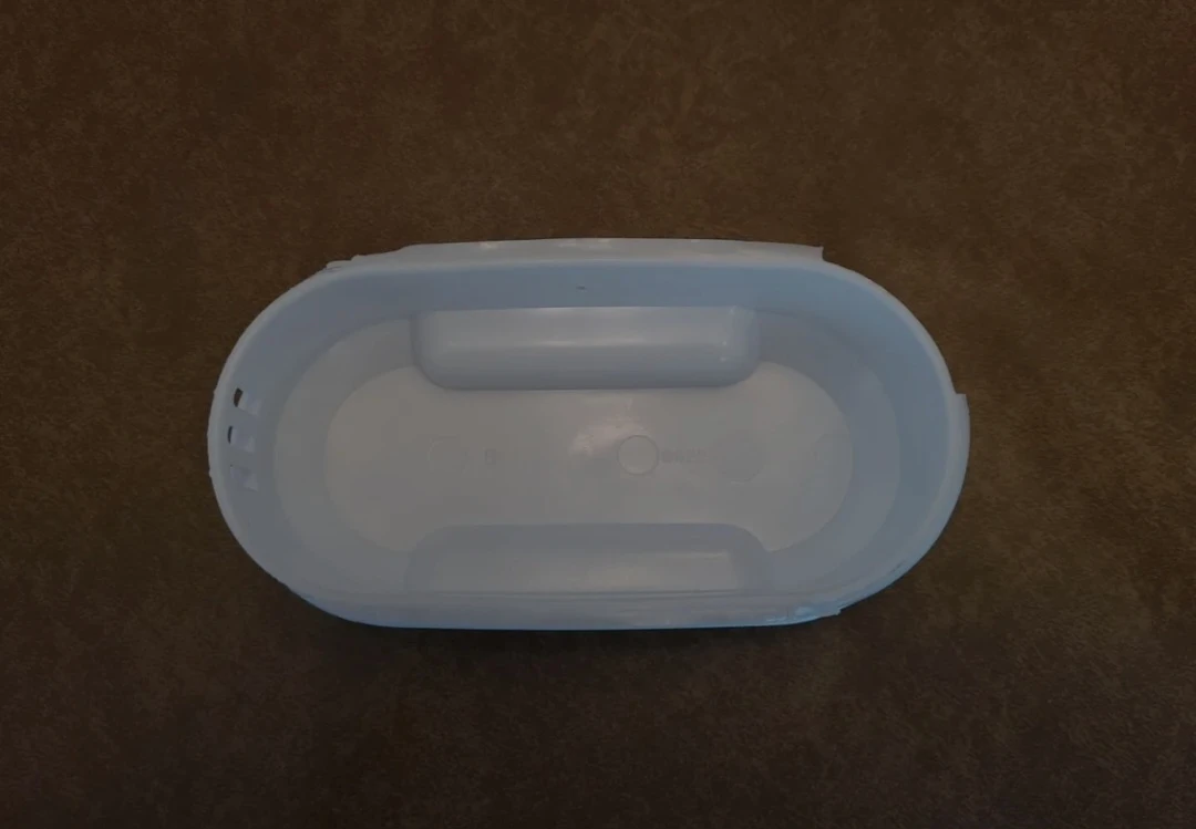 Vintage Rubbermaid Plastic Oval Almond w/white Lid Pitcher Jug image indicator(8)