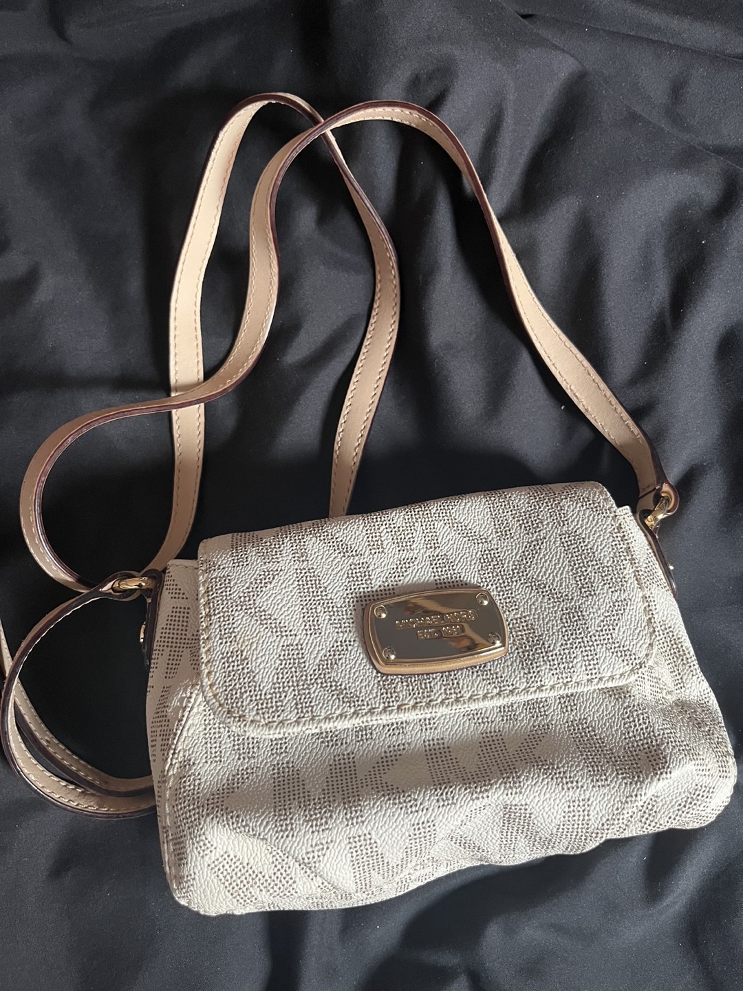 Michael Kors Crossbody Bag