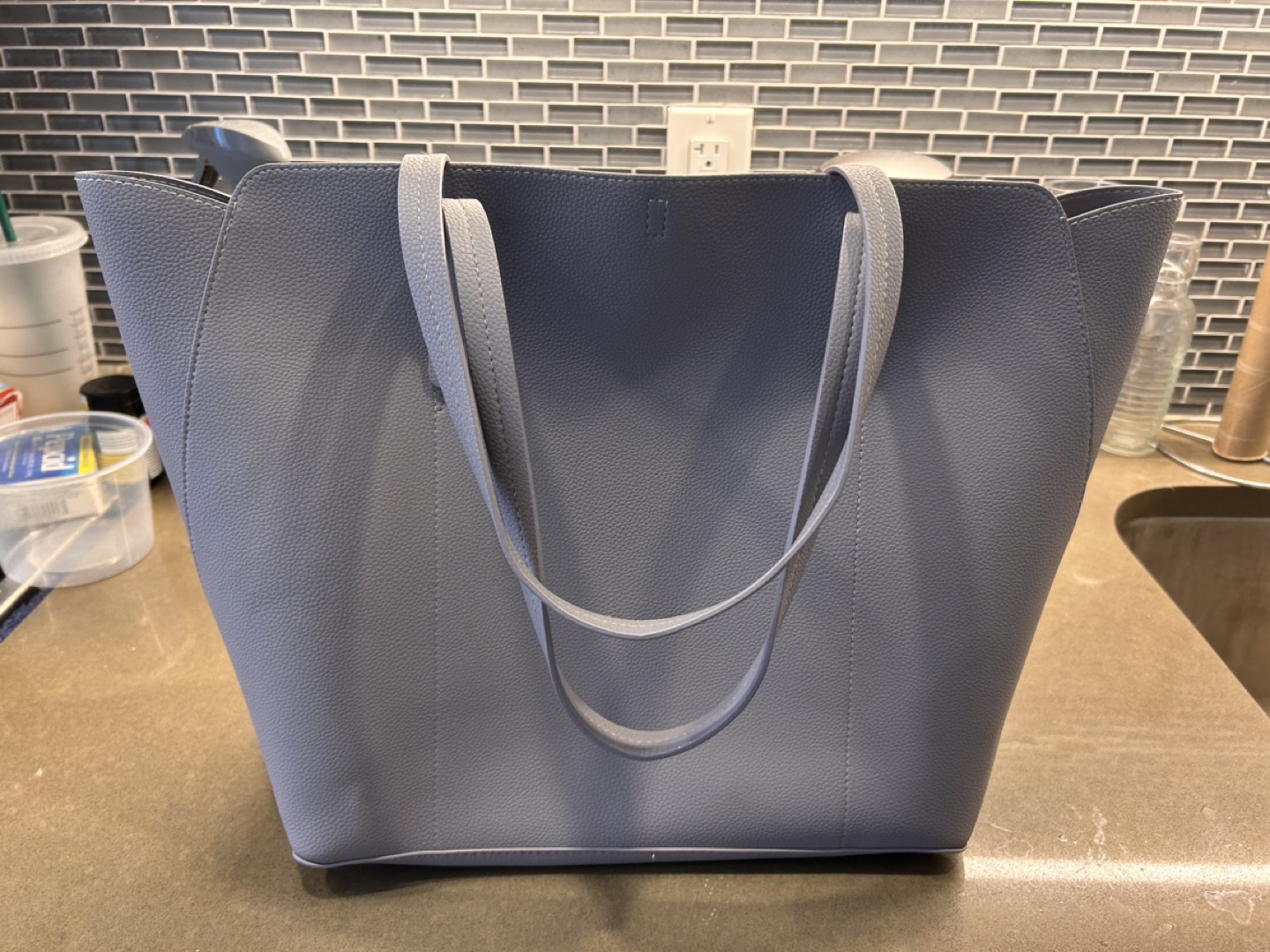 Tote bag